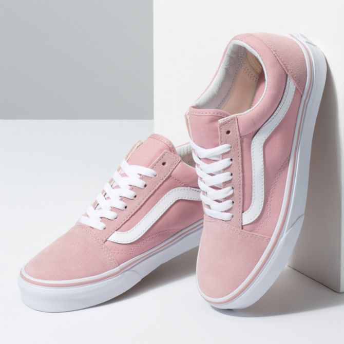 10款甜美樱粉色Vans运动女鞋合集，夏日气息、显白易衬！