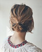 日本中长发女生都会的发型整理！超轻松就能上手的编发快学起来