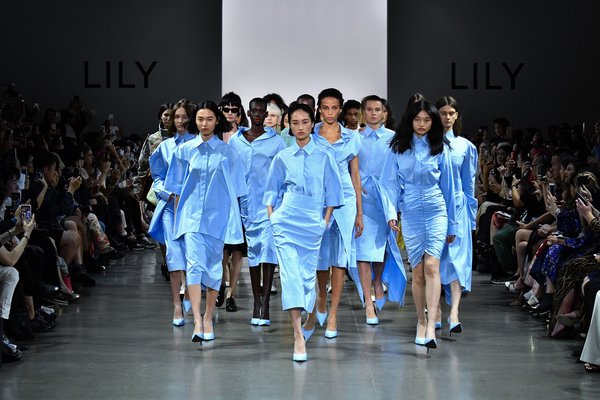 LILY商务时装2020纽约春夏发布秀 多维诠释中国新女性形象