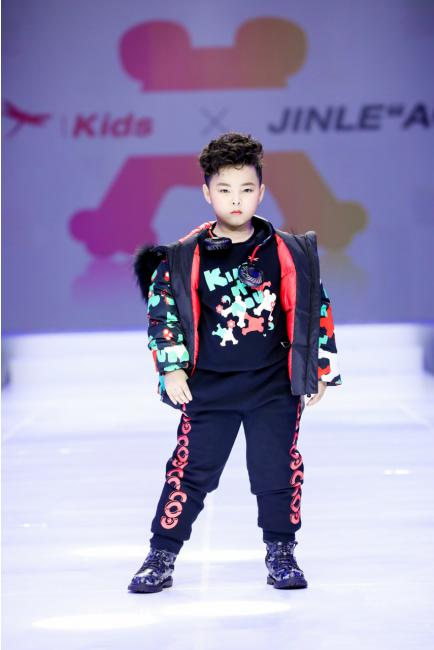 红蜻蜓儿童联名产品惊艳了厦门国际少儿时装周