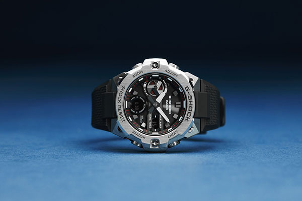 <b>近赏 G-SHOCK 全新表款 GST-B400-1A</b>