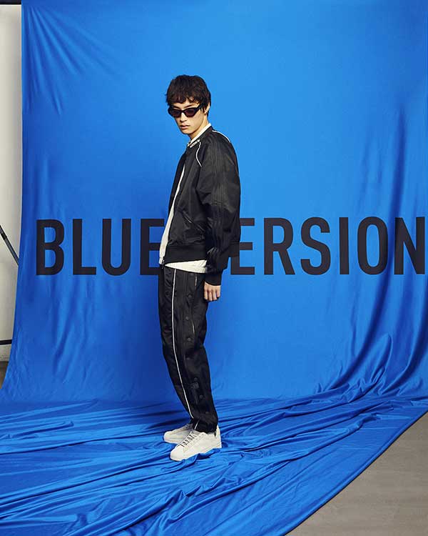 向蓝色致敬，adidas Originals 推出品牌首个 Blue Version 系列